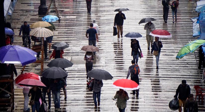 Újabb esőhullámok csapnak le Magyarországra, azonnal 5 országrészt neveztek meg