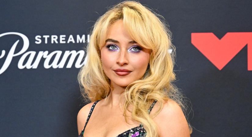 Sabrina Carpenter szerint a férfiak egy szórakoztató faj, akiket “idomítani” kell