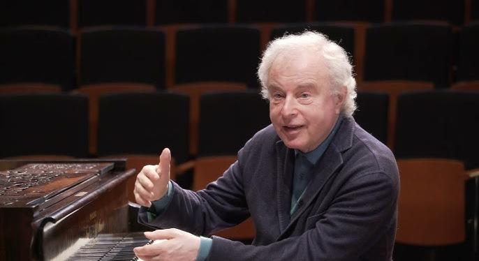 Füstbombákkal támadtak Párizsban Schiff András zongoraművész és izraeli kollégája, Lahav Shani koncertjére