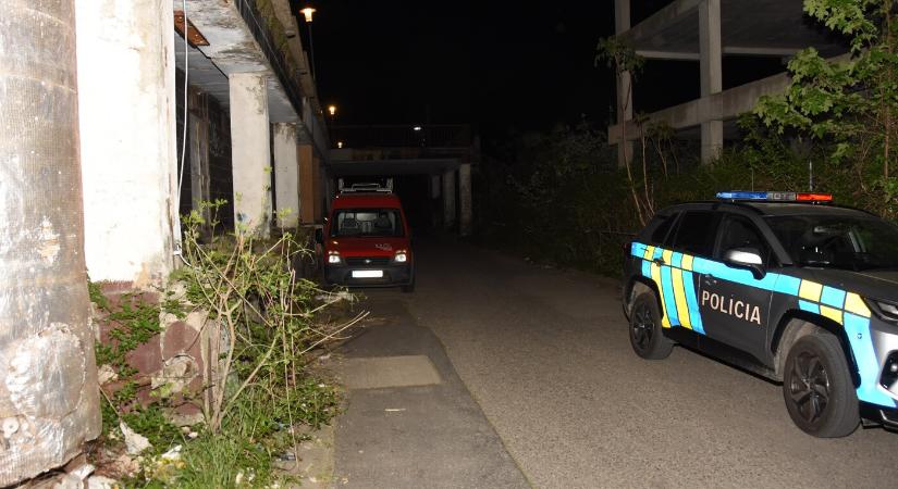 Brutális gyilkosság: „szórakozásból” vert agyon két férfi egy hajléktalant az utcán