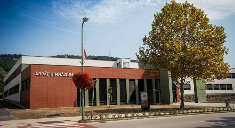 Újra a legjobbak között az Árpád Gimnázium - az igazgató szerint van okunk az örömre