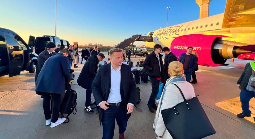 Történelmi megállapodásokkal a fedélzeten – A magyar delegáció elégedetten indul haza  videó