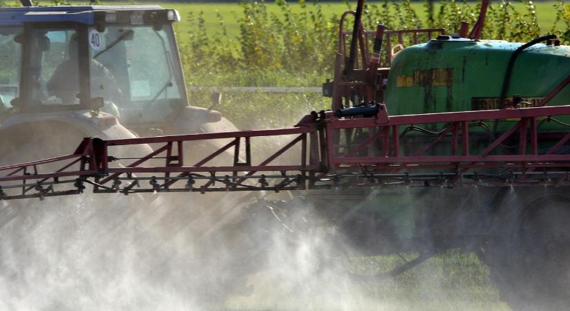 A jövő rovarirtója: környezetbarát peszticidek a Petri-csészéből