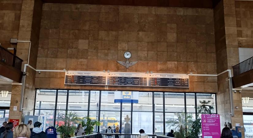 Elütött egy embert a tehervonat Almásfüzitő és Komárom között