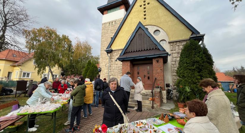 Ismét összefogtak a templomukért – A cél, hogy folytathassák az épület festését