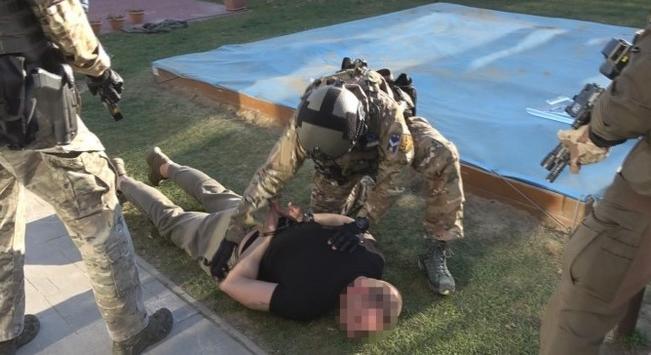 Szamurájkard és drog is volt annál a férfinál, aki késsel rontott be egy XV. kerületi óvodába