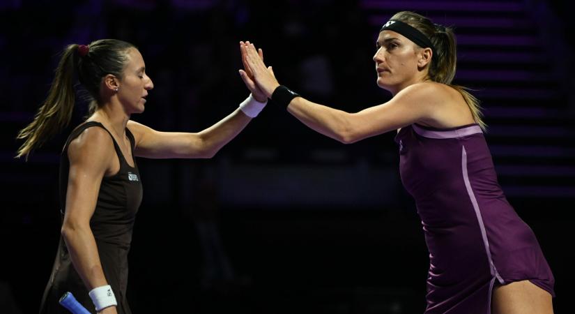 Nagyot küzdött, de kikapott a vb-döntőben a Babos-Stefani páros