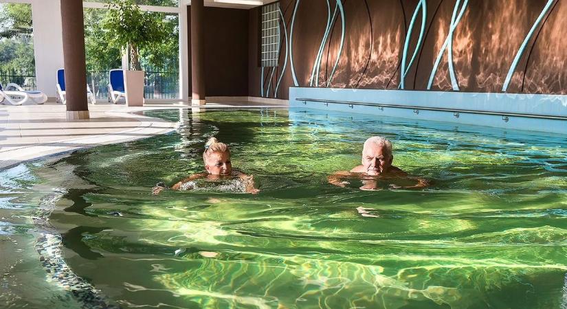 Jól zárul az év a nyugdíjasoknak: extra kedvezmények a hazai gyógyfürdőkben