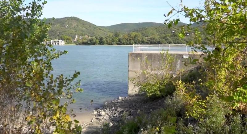 Beépülő Dunakanyar, Putyin-trollkodás és halálos földrengés