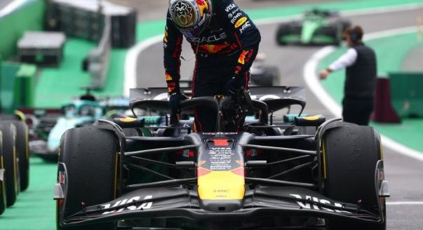 Beállítást változtat az időmérőre a Red Bull