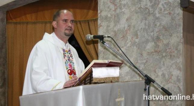 Búcsúzik Hevestől Liga Konrád atya 