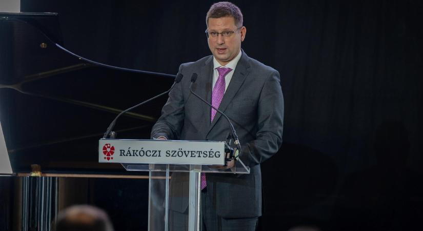 „A nemzethez tartozás a legerősebb kötelék” – Gulyás Gergely a Rákóczi Szövetség történelmi munkájáról