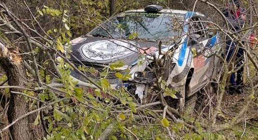 A pálya nem kegyelmezett: balesetek a Zemplén Rally szombati futamain - videó!