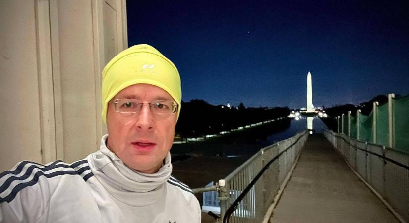 Szijjártó Péter szerint álhír, hogy csak egy évre szólna a Trumptól kikönyörgött szankciómentesség