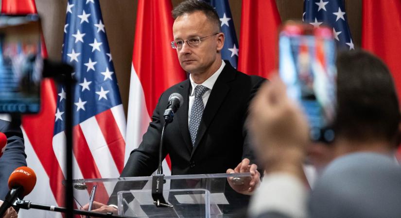 Szijjártó Péter szerint álhírt terjesztettek a világ nagy hírügynökségei, korlátlan időre kaptunk teljes szankciómentességet