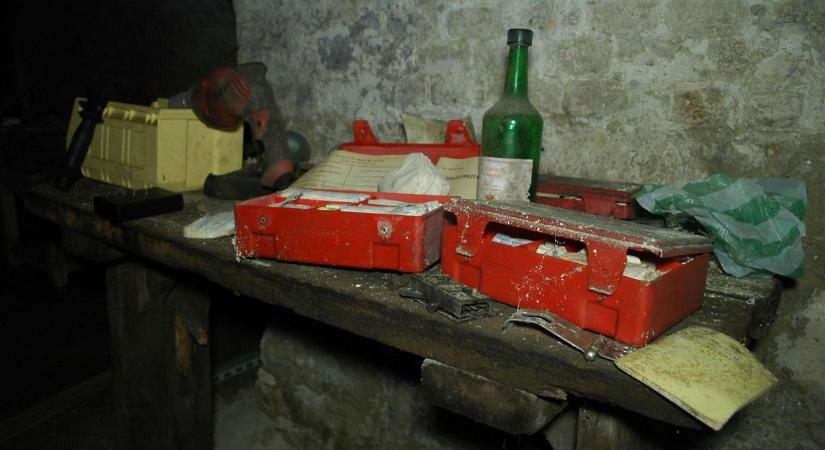 Titkos rejtekhelyet találtak egy budai villa alatt - nem hiszed el, hogy mit találtak benne