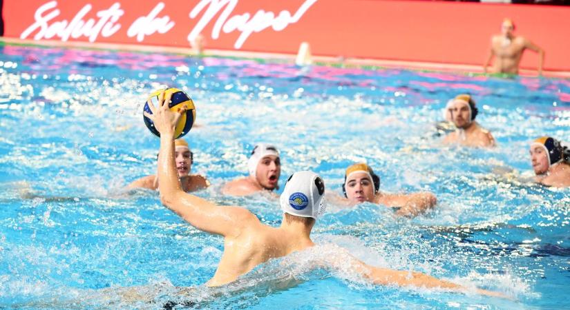 A hajrában állva hagyta fővárosi ellenfelét a szolnoki vízipólócsapat – galériával