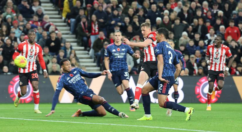 Megszakadt az Arsenal elképesztő sorozata, pontvesztésbe került