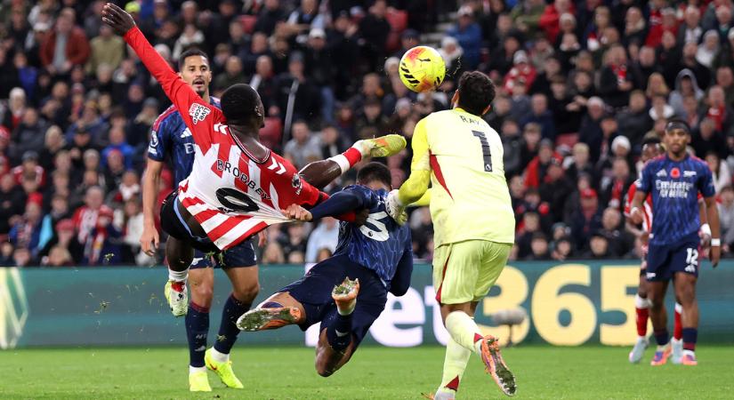 A frissen feljutó Sunderland csodagóllal tört borsot a szenzációs formában játszó Arsenal orra alá