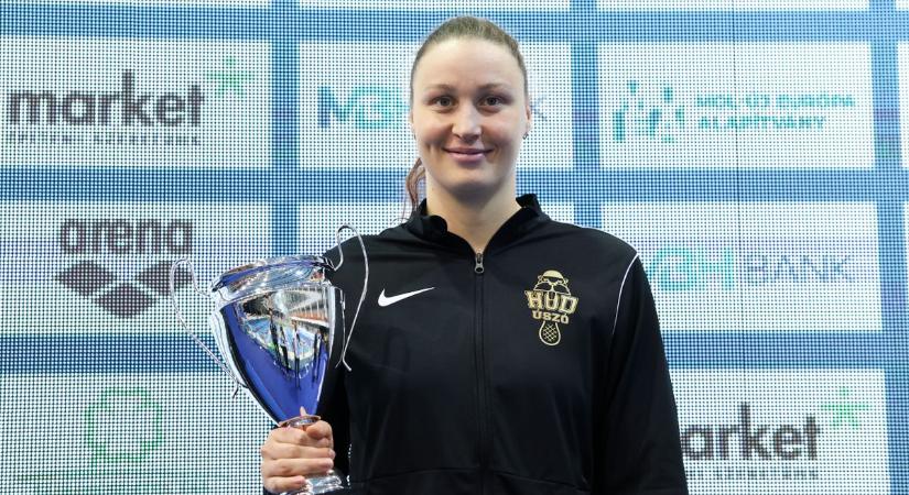 Ismét egyéni elismerést nyert Ugrai Panna, dobogón a vásárhelyi klub az érmek tekintetében