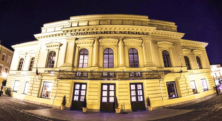 Több állást is hirdet a Vörösmarty Színház