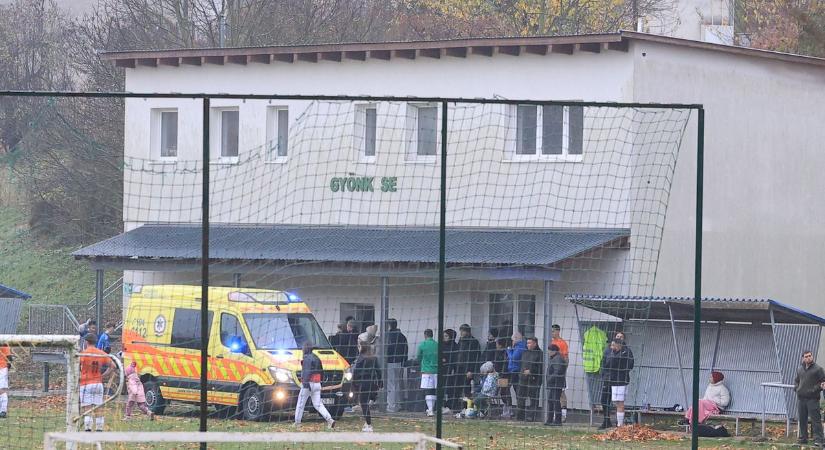 Szirénázó mentőautó szakította félbe a Gyönk–Őcsény bajnoki mérkőzést (fotó)