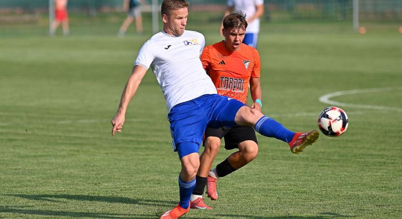 Vasárnapi fociprogram: Füzesabonyban addigra véget ér a meccs, amikor Egerben kezdődik