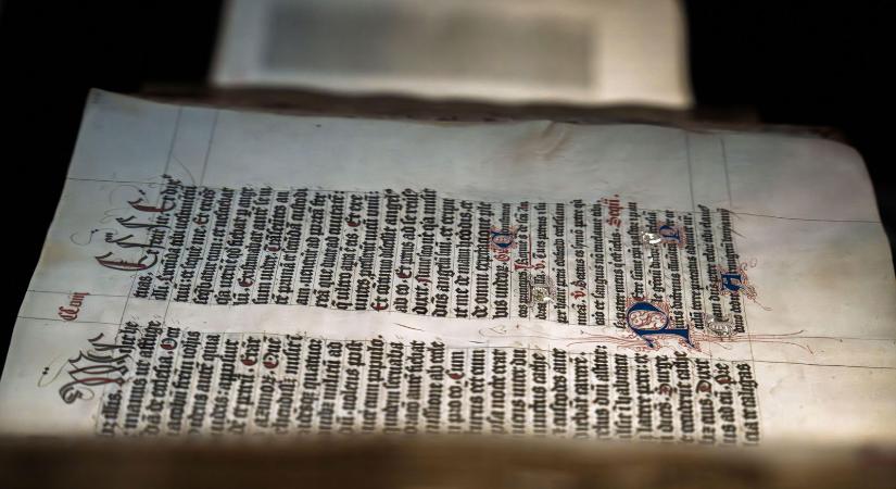 2 brutális szót használ a magyarokra egy 1000 éves keleti irat, totálisan idegen az elnevezés