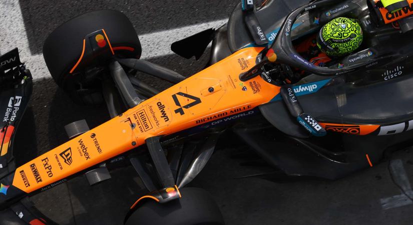 Norris tart a Mercedes versenytempójától