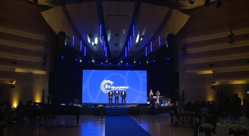 Kiderült, kik lettek idén az Év Vállalkozói és a vármegyei Prima díjazottak: mutatjuk a győzteseket!