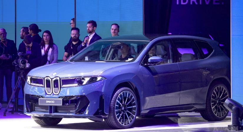 Dacol az iparági válsággal a világhírű autógyártó: BMW-csoda a harmadik negyedévben