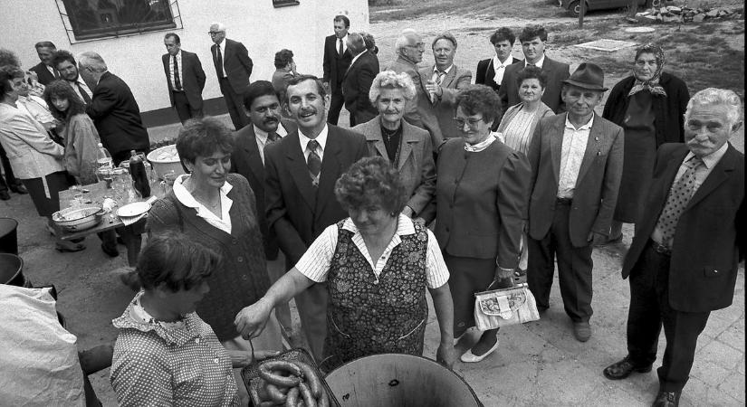 Ilyenek voltak a falunapok 35 éve Baranyában – ezeket a képeket látni kell!