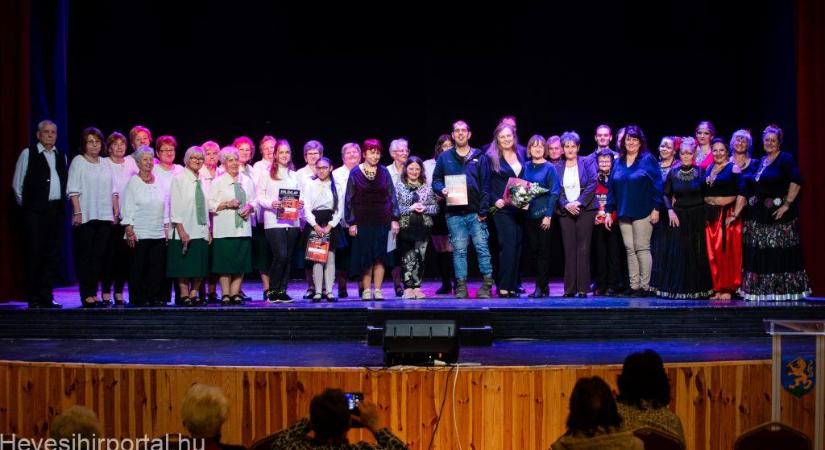 Művészeti találkozó az összetartozás jegyében