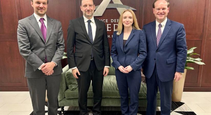 Azbej Tristan: együtt a hit és a hívők védelmében!