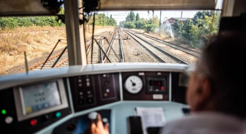 Gázolt a vonat, késések várhatóak a hatvani vonalon