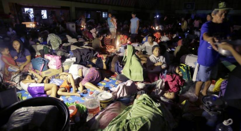 Milliók kényszerültek elhagyni otthonukat a szupertájfun miatt: óriási a baj a Fülöp-szigeteken