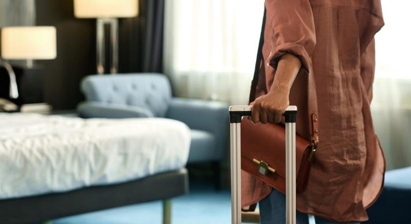 Érik a botrány – a nő nem akarja meghívni anyósát és apósát férje 40. születésnapi útjára