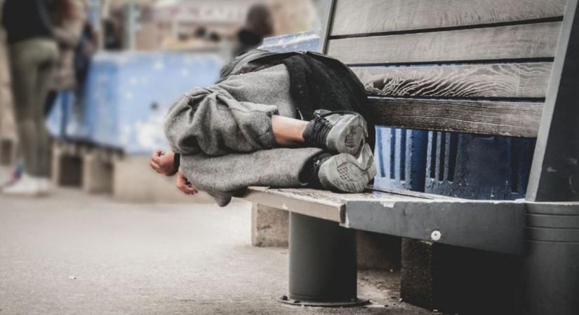 Zelenszkij az aluljáróból várja a megoldást: már a hajléktalanokat is mozgósítják Ukrajnában