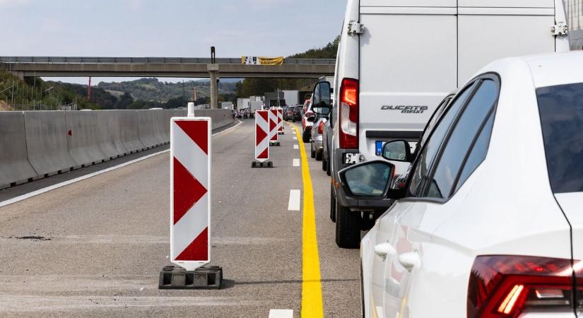 Több gyermeket vittek kórházba az M1-es baleset miatt – ezt mondták a mentősök a bőnyi esetről