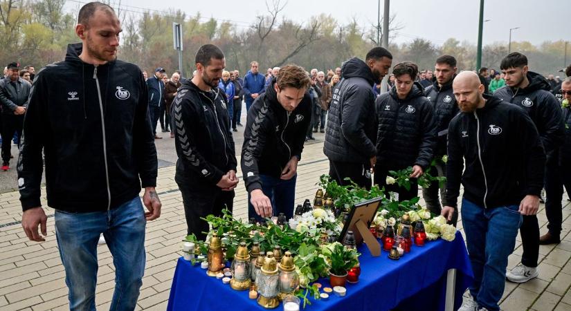 Gyertyagyújtással búcsúztak Dobozi Ivántól – galériával