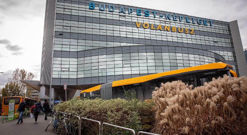 Hónapok óta nincs mozgólépcső Budapest egyik legforgalmasabb pontján