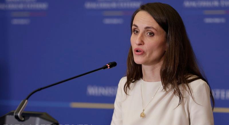 Megsérült két román állampolgár az isztambuli Taksim téren történt fegyveres támadásban