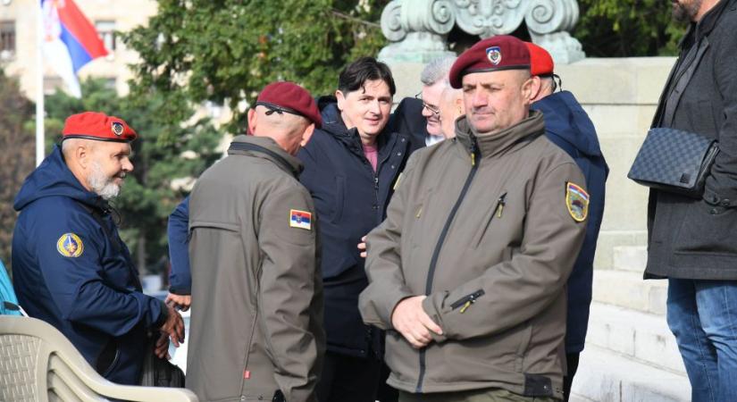 Mentőt kellett hívni az éhségsztrájkoló haladópárti képviselőhöz