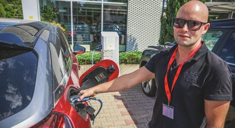 Útdíjat fizettetnének az elektromos autók tulajdonosaival