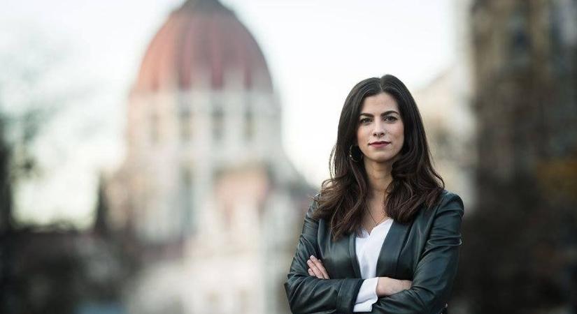 Szentkirályi Alexandra: „Fix 3 – startoljatok rá ti is, és albérlet helyett fizessétek a saját lakásotokat!” (VIDEÓ)