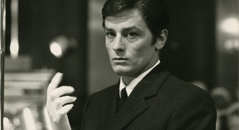 Most lenne 90 éves az indokínai háború veteránja, Alain Delon