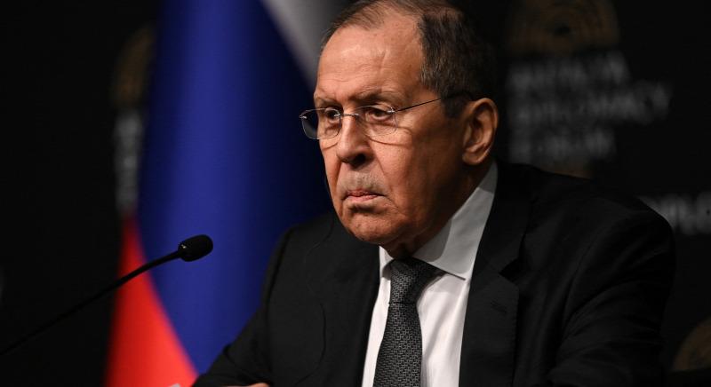 Lavrov üzent az Egyesült Államoknak és a „háborús” tömbnek