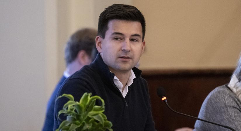 Éles vita robbant ki a Schmidt Mária megverését imitáló színdarab miatt, Nagy Ervin is megszólalt