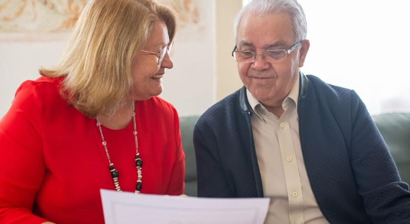Plusz támogatás időseknek: ezt érdemes most igényelni