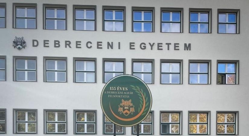 Év közben érkezett új hallgató a Debreceni Egyetemre, nála népszerűbb aligha lesz az épületben